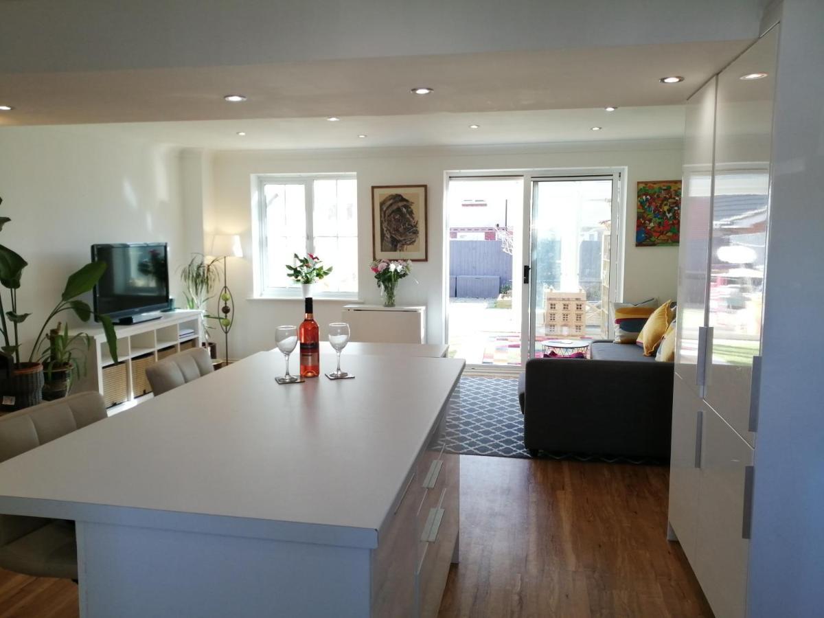 Spacious Townhouse With Sea Views Near Cardiff Barry Esterno foto